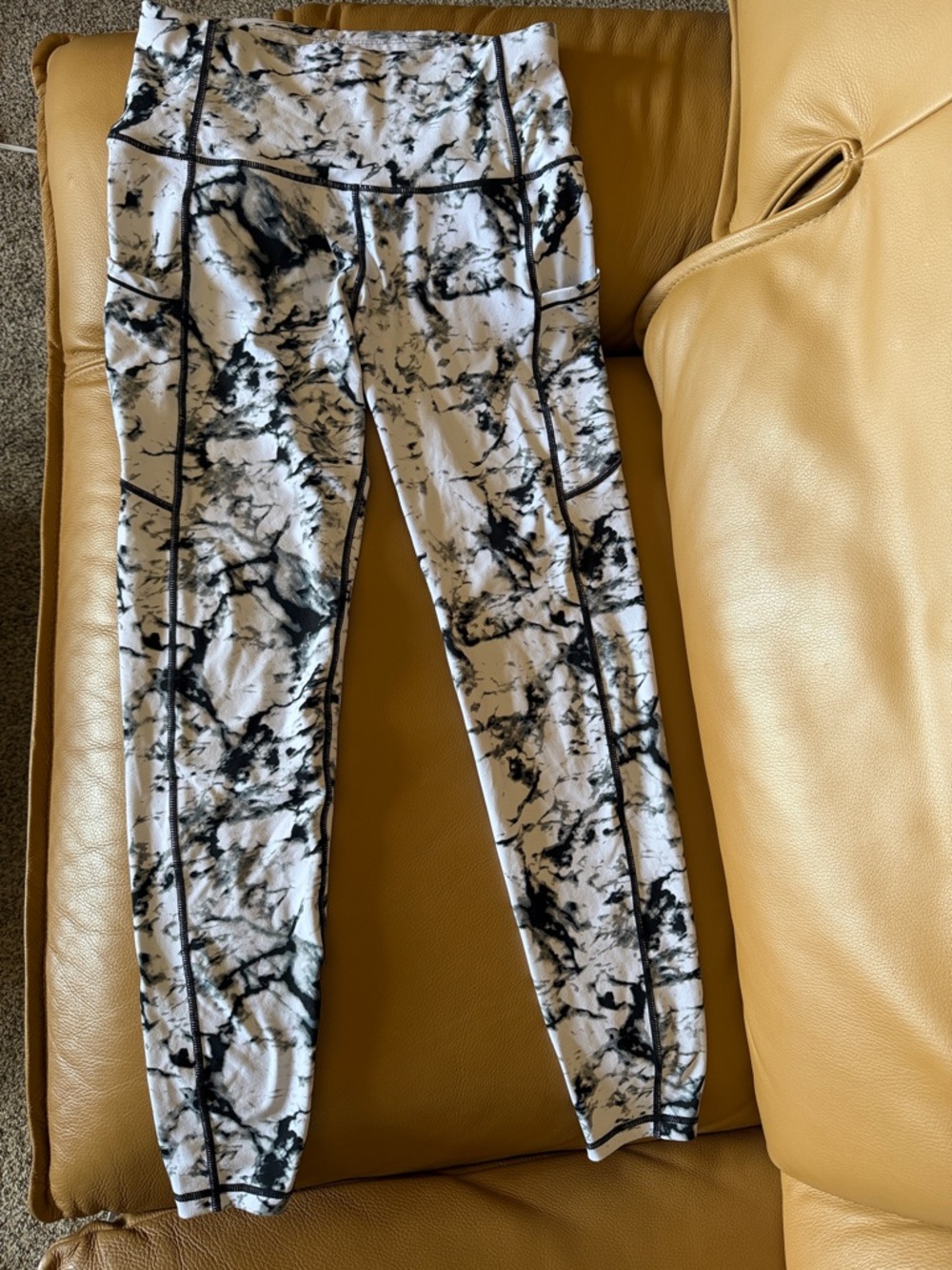 Artsy print leggings M